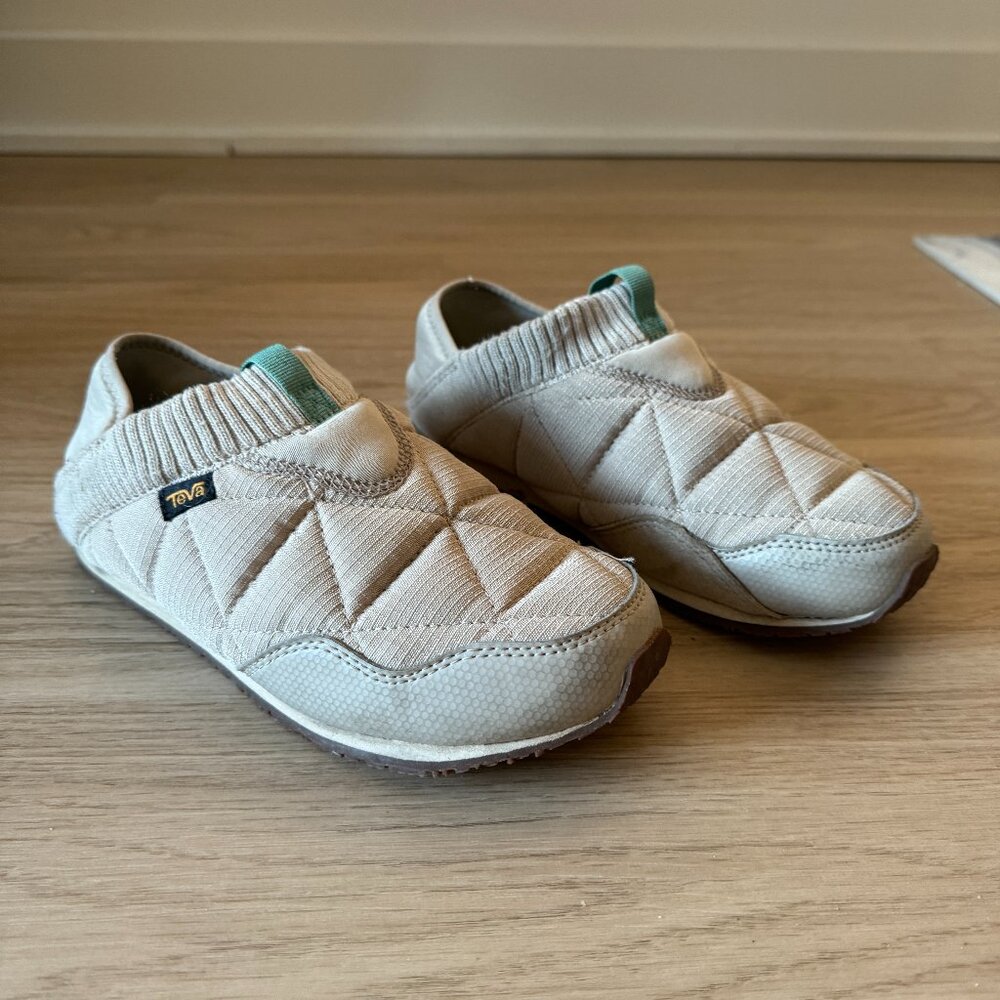 Teva Women's Reember Moccasin- color: Feather - size: 6